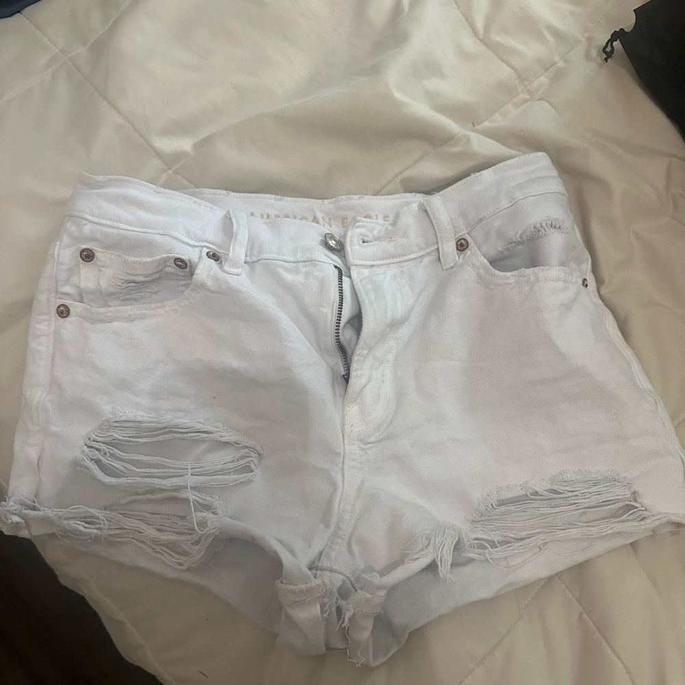 NWOT American eagle white jean shorts